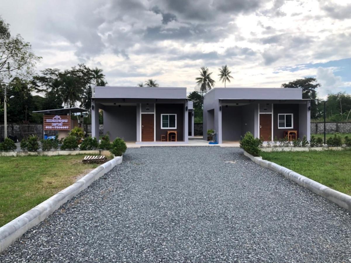 Villa แหลมงอบเฮาส์ Laemngob House Exterior foto